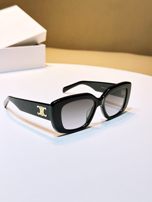 Celine CL40216 Sunglasses - Image 6