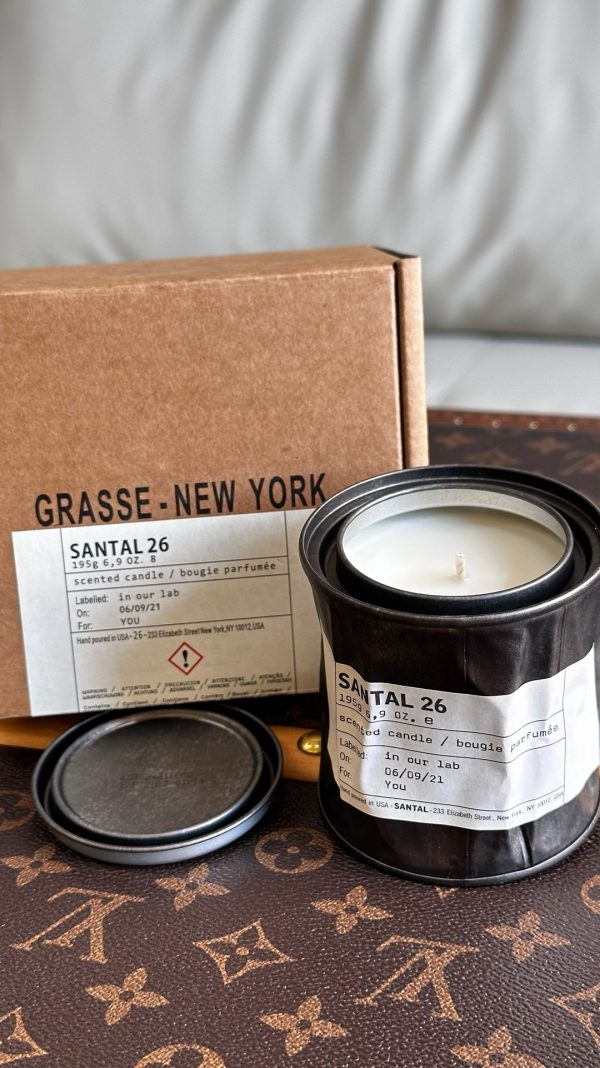 Le Labo Vintage Candle - Image 6