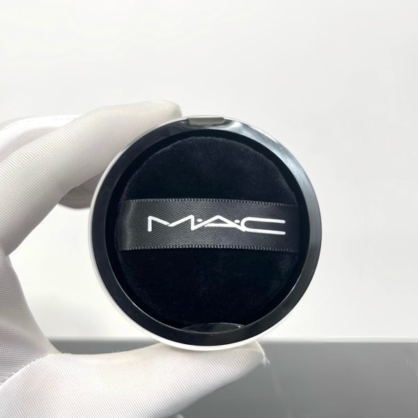 MAC Studio Fix Loose Powder - Image 2