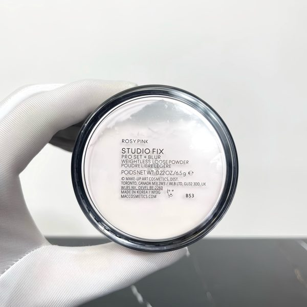 MAC Studio Fix Loose Powder - Image 4