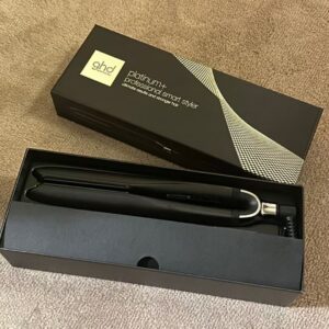 GHD Platinum + Styler