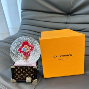 Louis Vuitton Vivienne Snow Globe